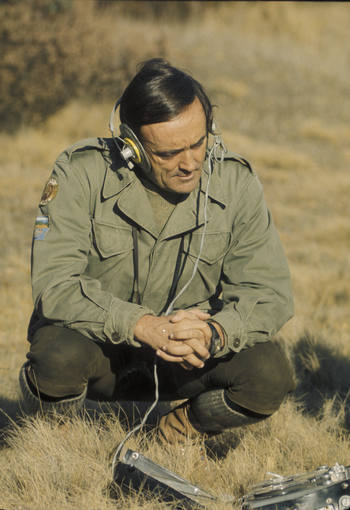 felix.escucha.una.de.susgrabaciones